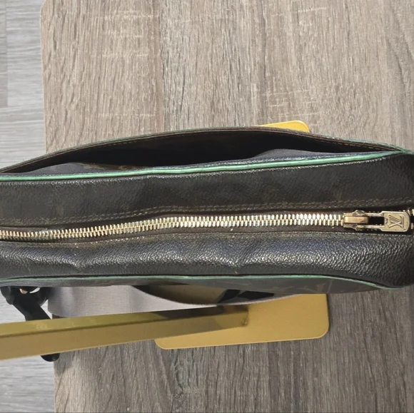 Louis Vuitton Purse Monogram - Picture 10 of 17